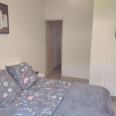 Appartement Rdc Chez Caroline บูร์บอนน์-เลส์-แบงส์ ภายนอก รูปภาพ