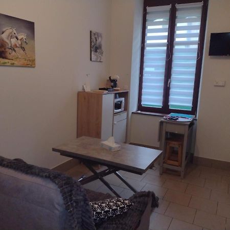 Appartement Rdc Chez Caroline บูร์บอนน์-เลส์-แบงส์ ภายนอก รูปภาพ